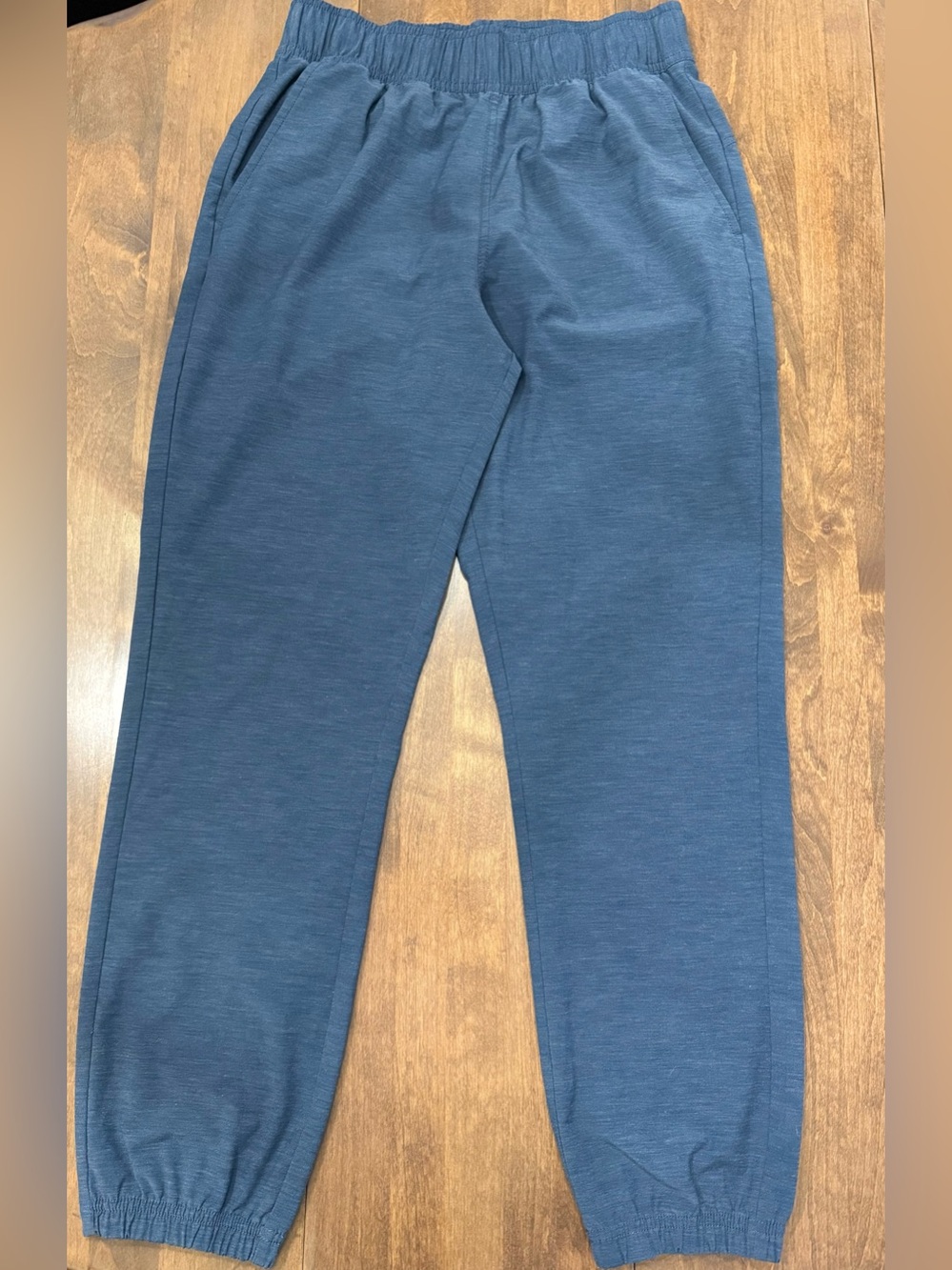 Huk Women’s Performance Joggers in Heather Blue Size Medium